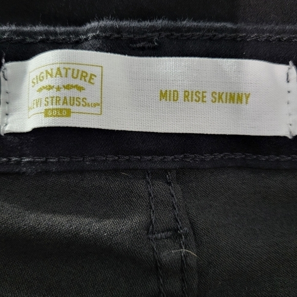 Signature by Levi Strauss & Co Gold Label Mid-Rise Skinny Plus Size 24(38W) - Picture 8 of 11
